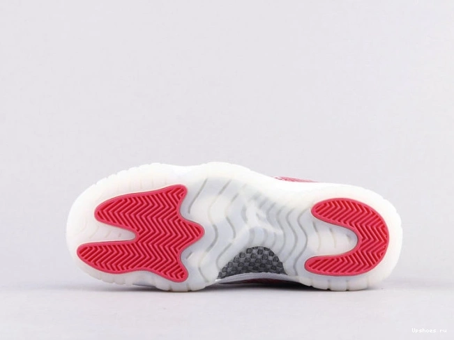 11 Low AH7860  Jordan 106 "Pink Air Snakeskin" Retro 0427